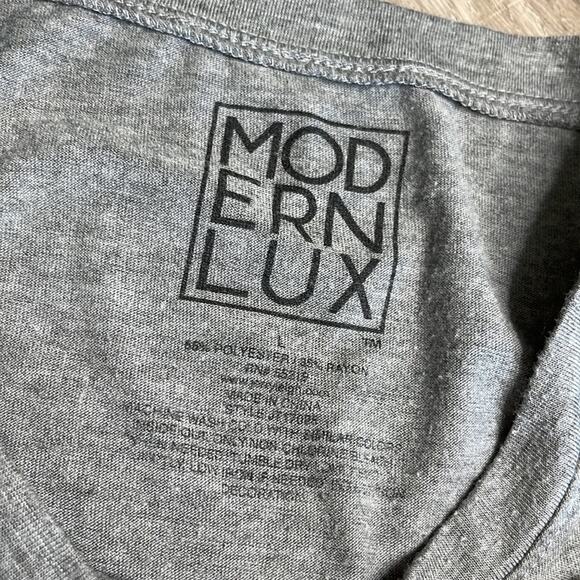 MODERN LUX Gray ‘BLESSED’ Short Sleeve High Low T-Shirt Women’s Size Large - Picture 2 of 5